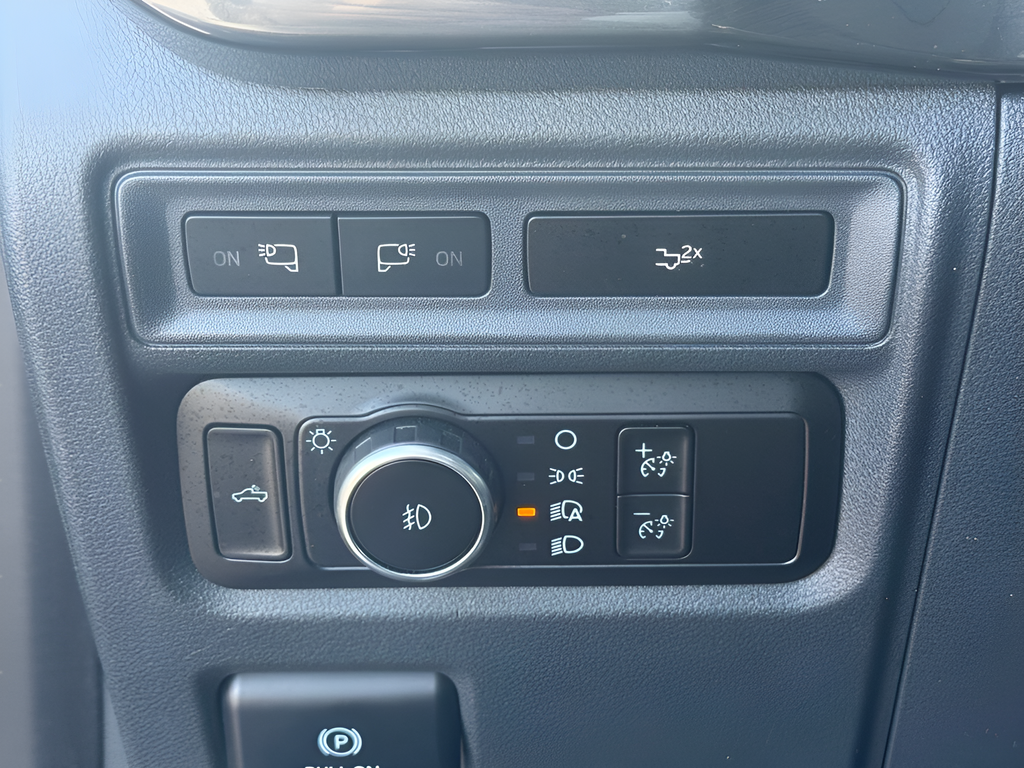 Used 2023 Blue Ford XLT image 26