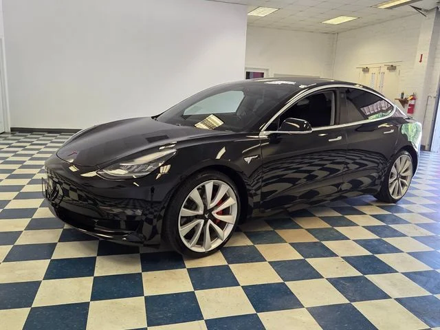 Used 2018  Tesla Long Range image 3