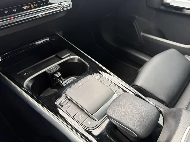 Used 2022 Gray Mercedes-Benz 4MATIC® image 23