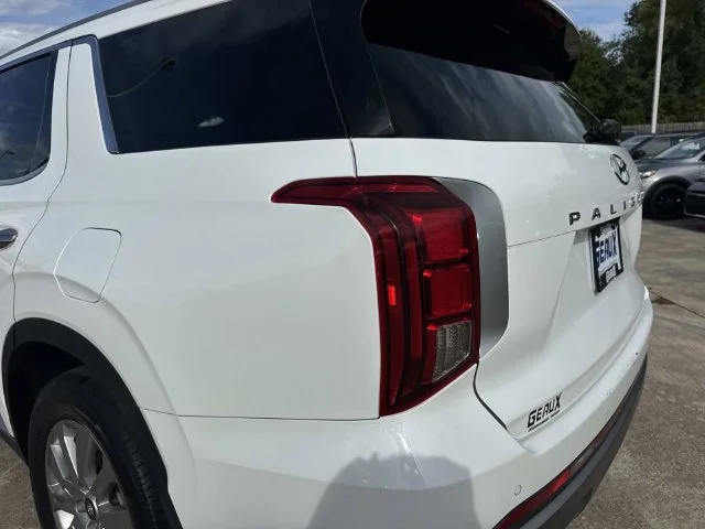 Used 2024 White Hyundai SEL image 16