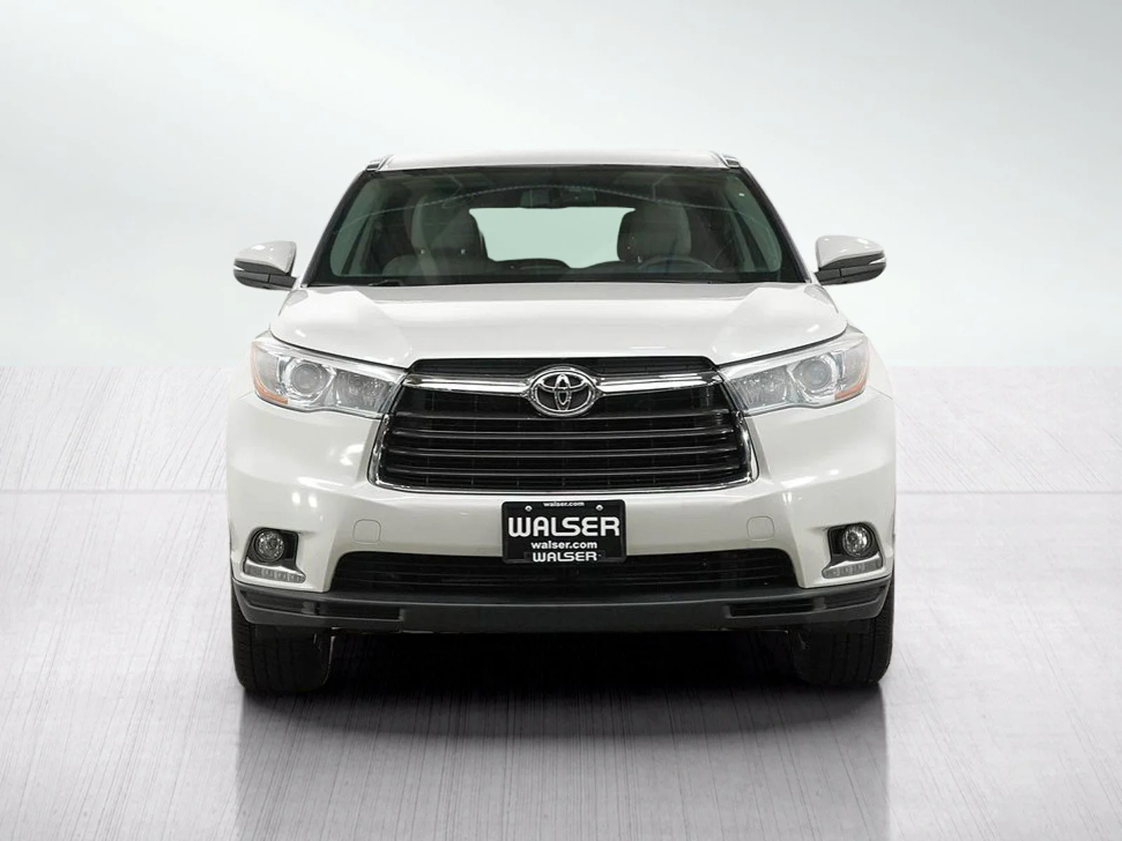Used 2016 Blizzard Pearl Toyota  image 8