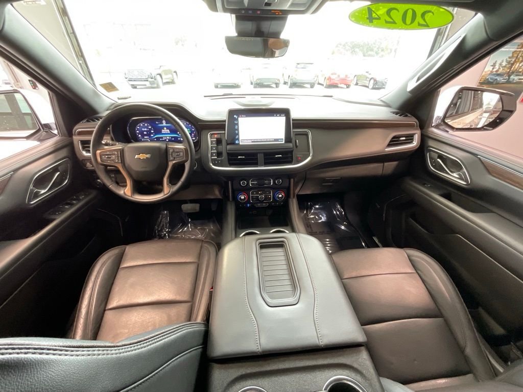 Used 2024 Beige Chevrolet High Country image 7