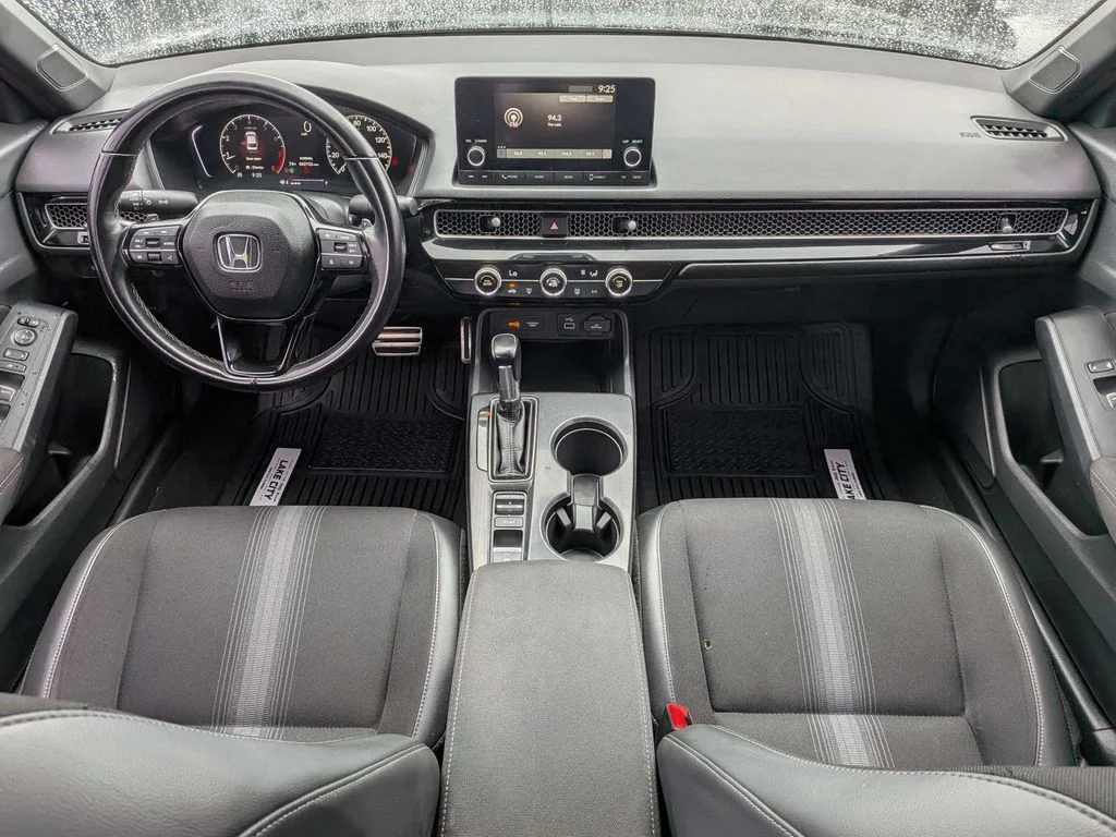 Used 2023  Honda Sport image 13