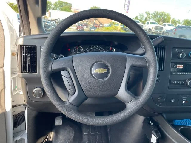 New 2025 White Chevrolet Cutaway image 8
