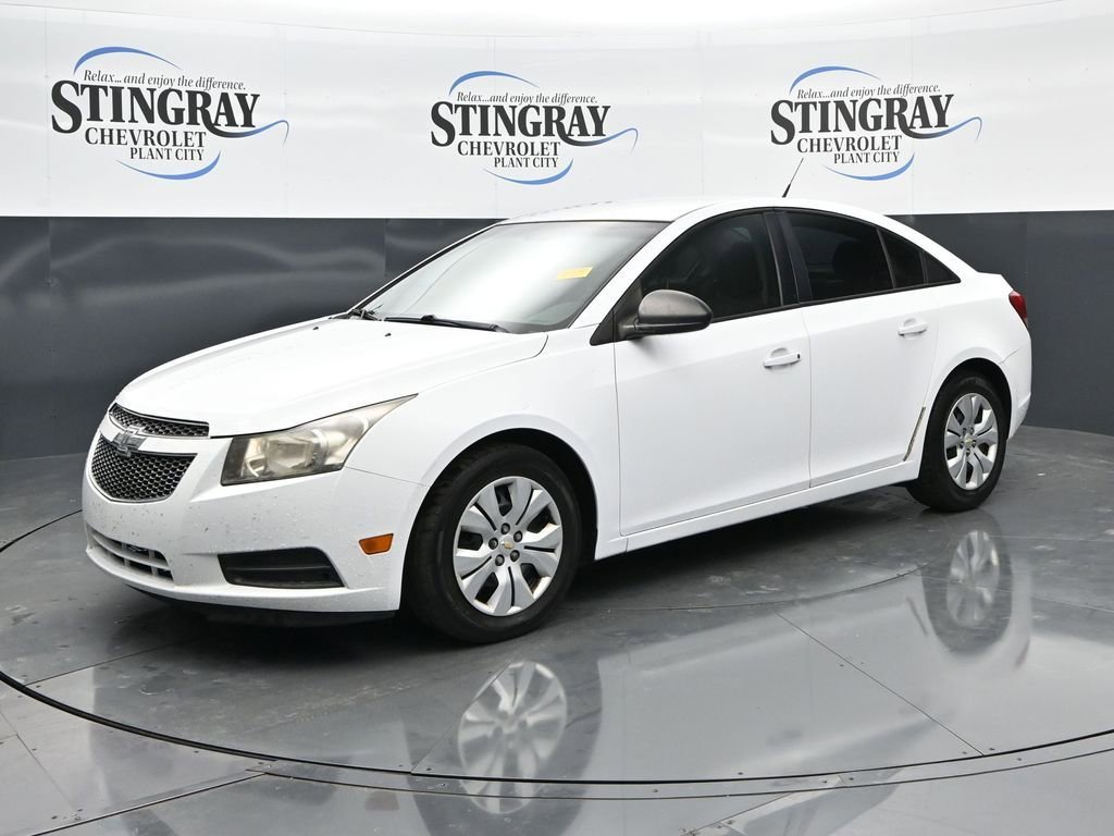 Used 2014 SUMMIT WHITE Chevrolet LS image 3