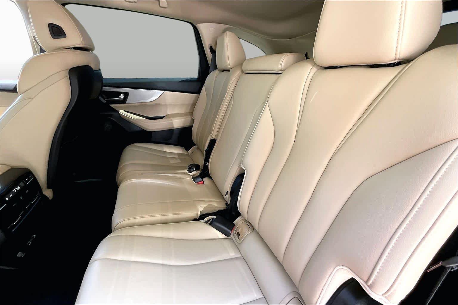 Used 2024 Performance Red Pearl Acura  image 21