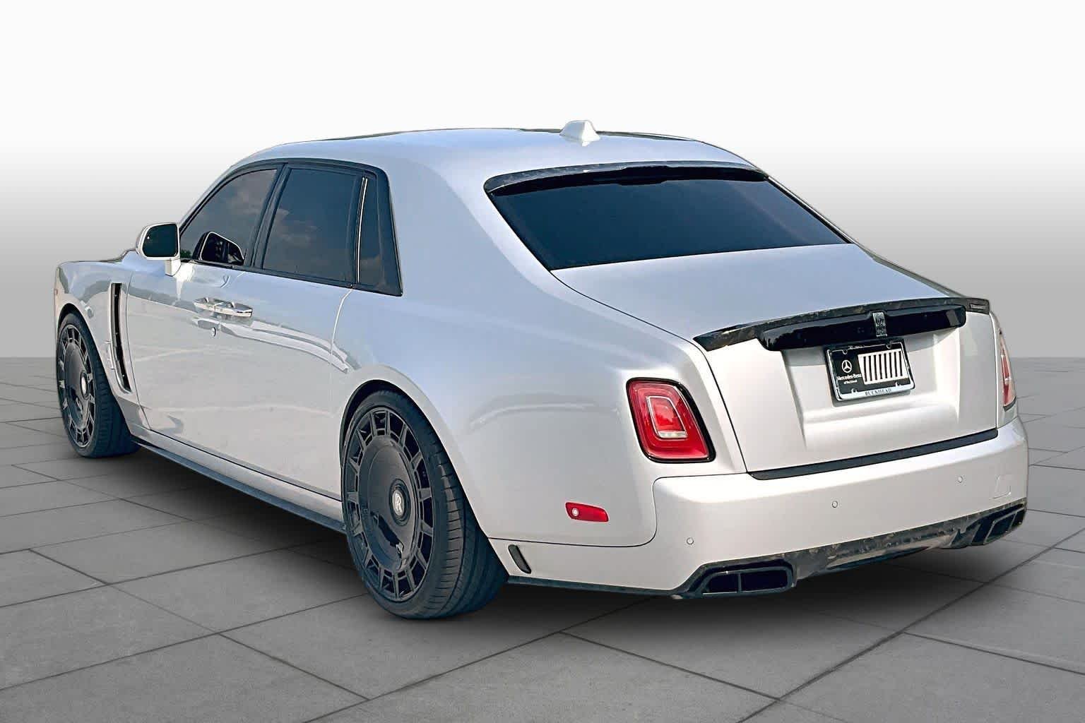 Used 2024 Jubilee Silver Rolls-Royce  image 12