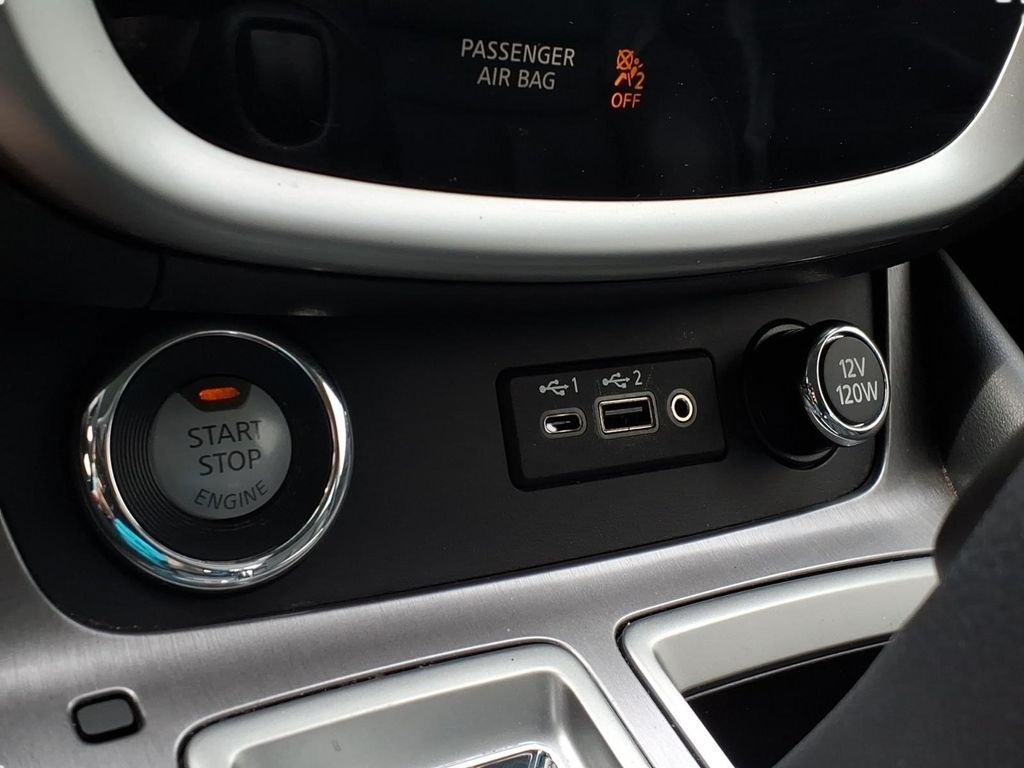 Used 2020 Black Nissan SL image 17