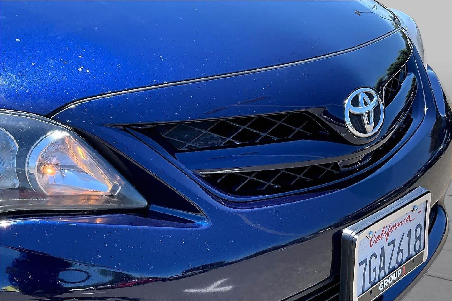 Used 2011 Nautical Blue Metallic Toyota LE image 29