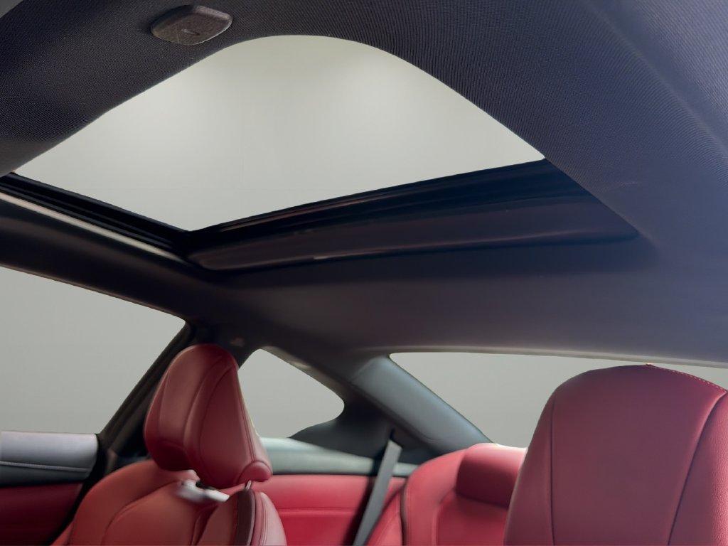Used 2018 Black INFINITI Red Sport 400 image 23