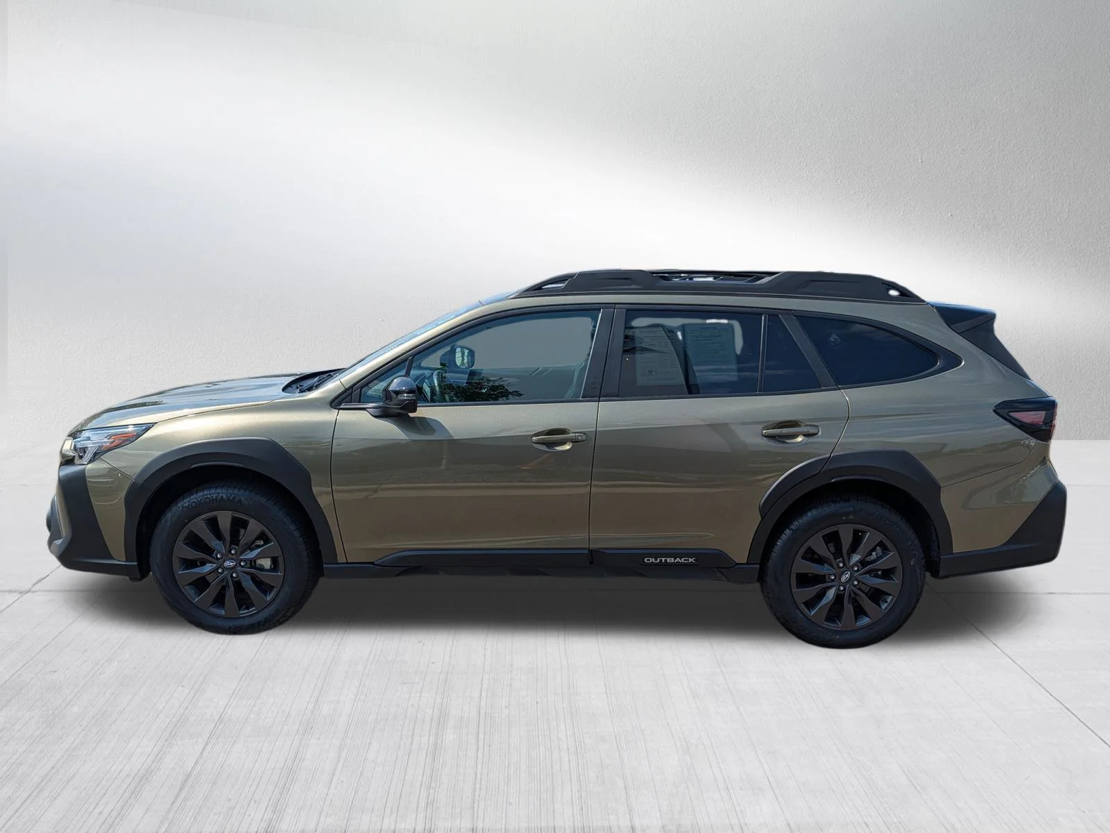 Used 2025 Autumn Green Metallic Subaru Onyx Edition image 4