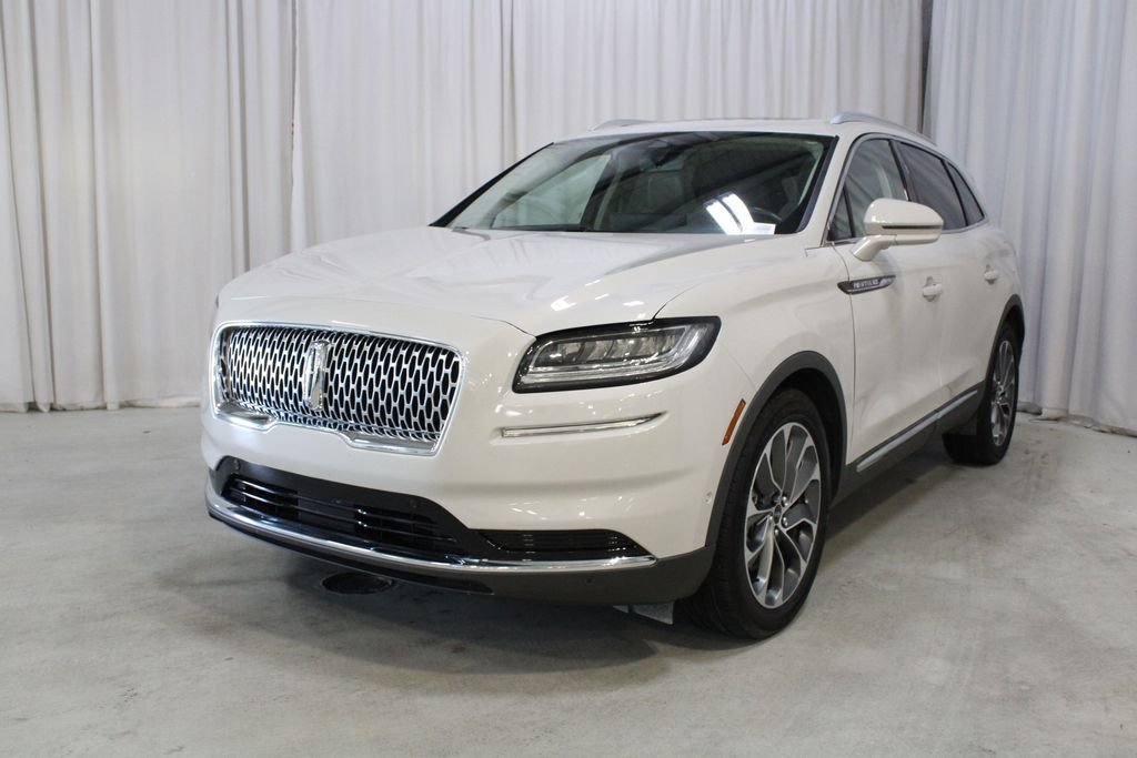 Used 2023 Pearl Metallic Lincoln Reserve image 37