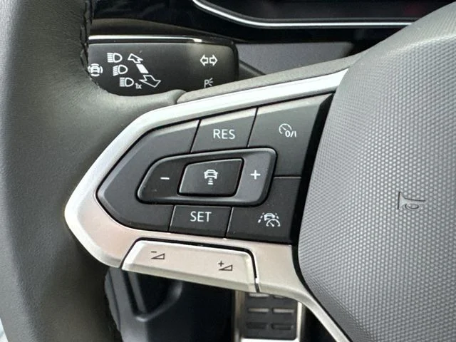 New 2026 Pure White Volkswagen 1.5T Sport image 42