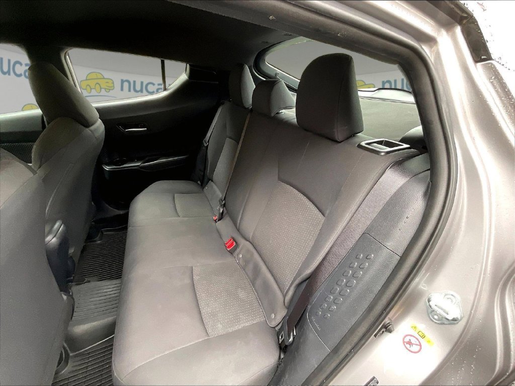Used 2019 Silver Toyota XLE image 24