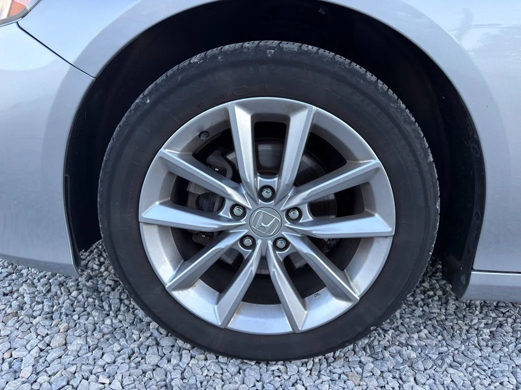 Used 2021 Silver Honda LX image 5