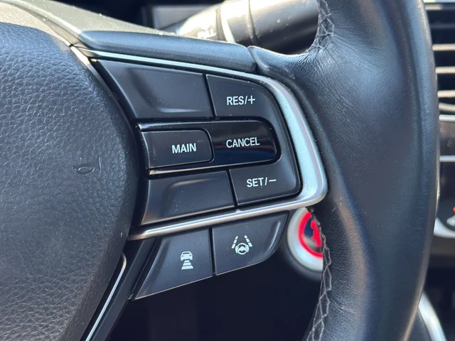 Used 2019 Silver Honda EX-L image 21
