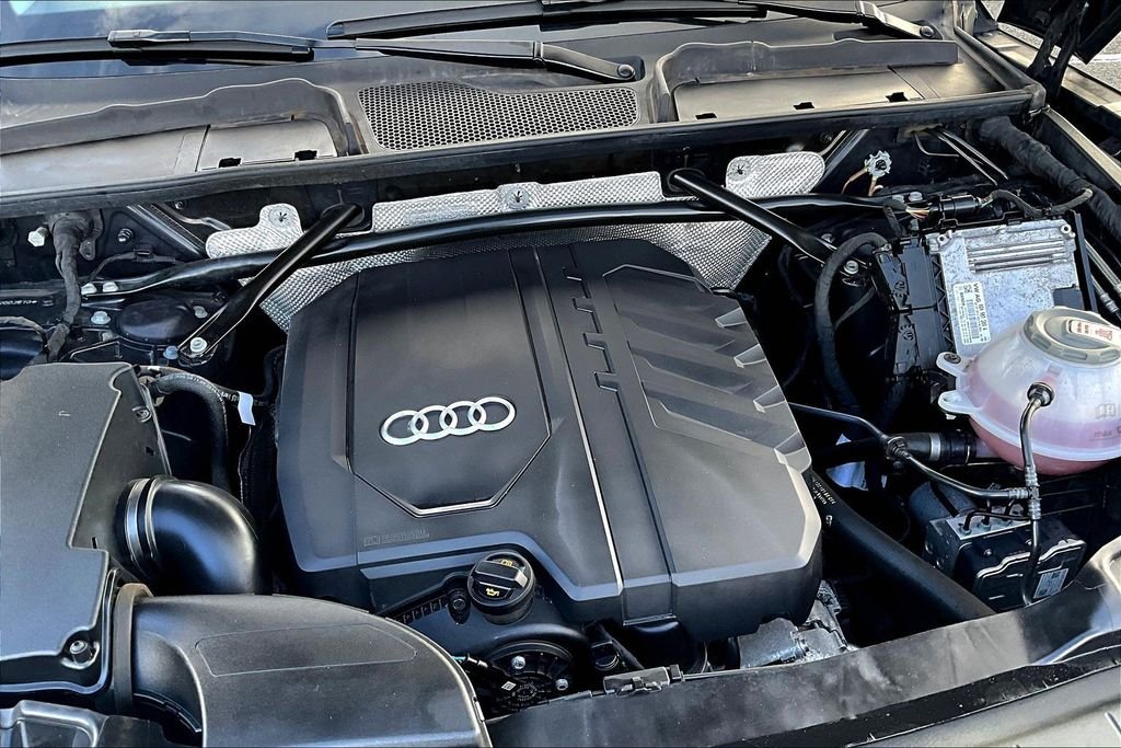 Used 2023  Audi 40 Premium image 31