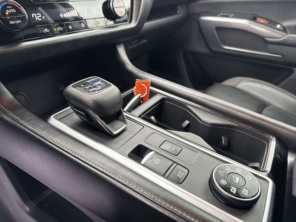 Used 2022 Red Nissan SL image 22
