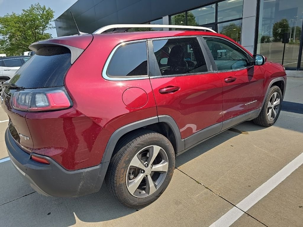 Used 2019 Red Jeep Limited image 7