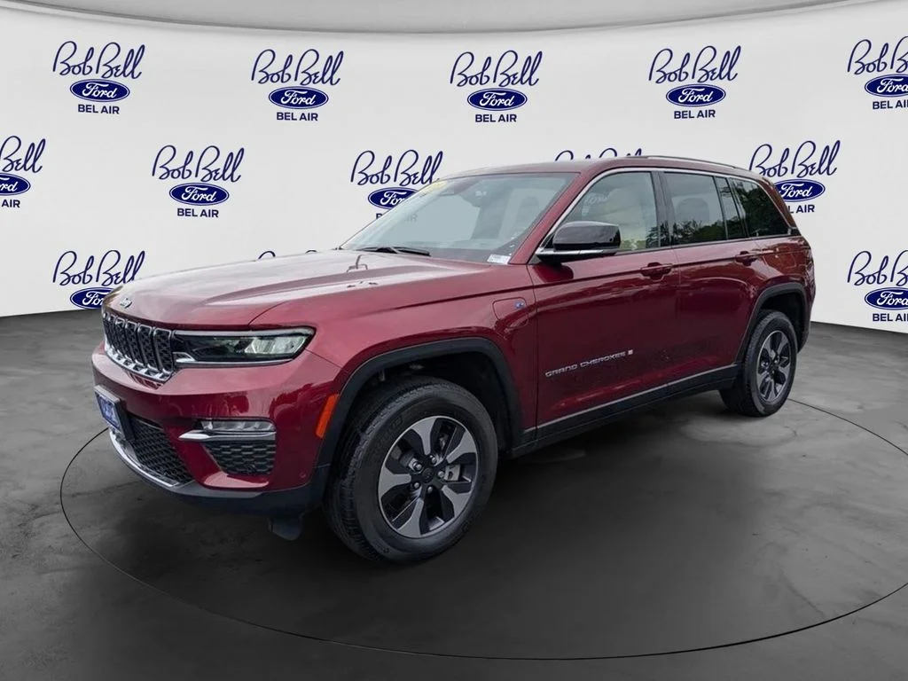 Used 2022 Velvet Red Pearlcoat Jeep 4xe image 7