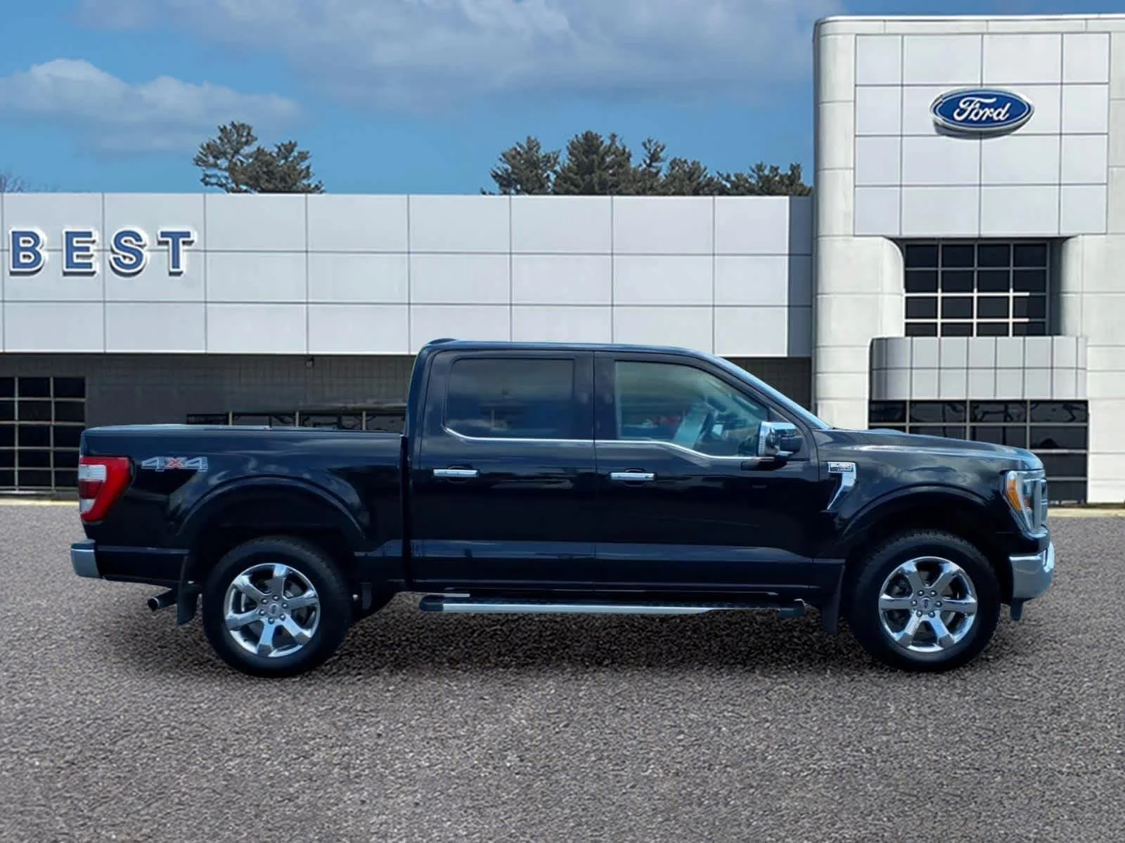 Used 2022 Agate Black Ford LARIAT image 8