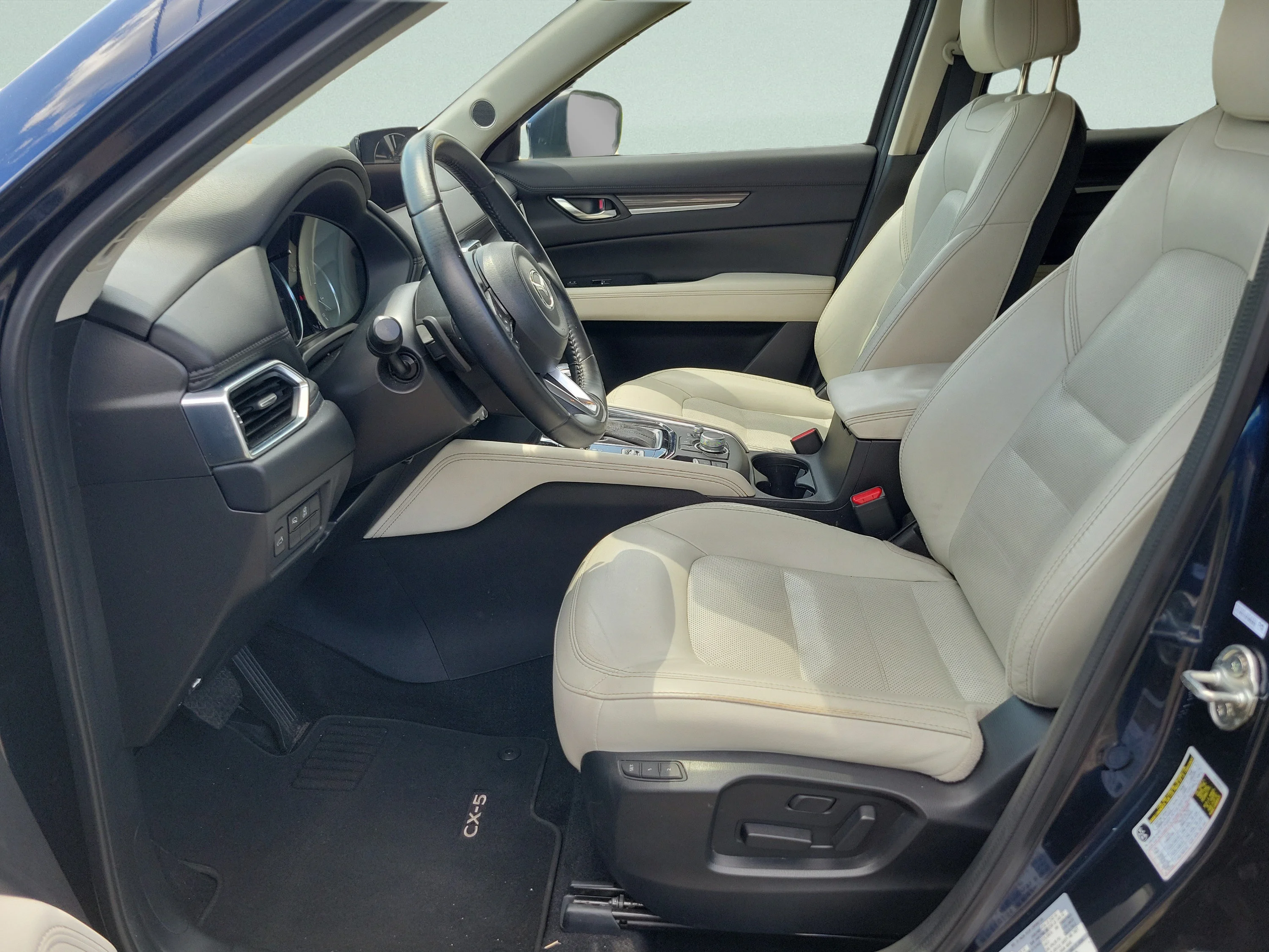Used 2021 Deep Crystal Blue Mica Mazda Grand Touring image 19