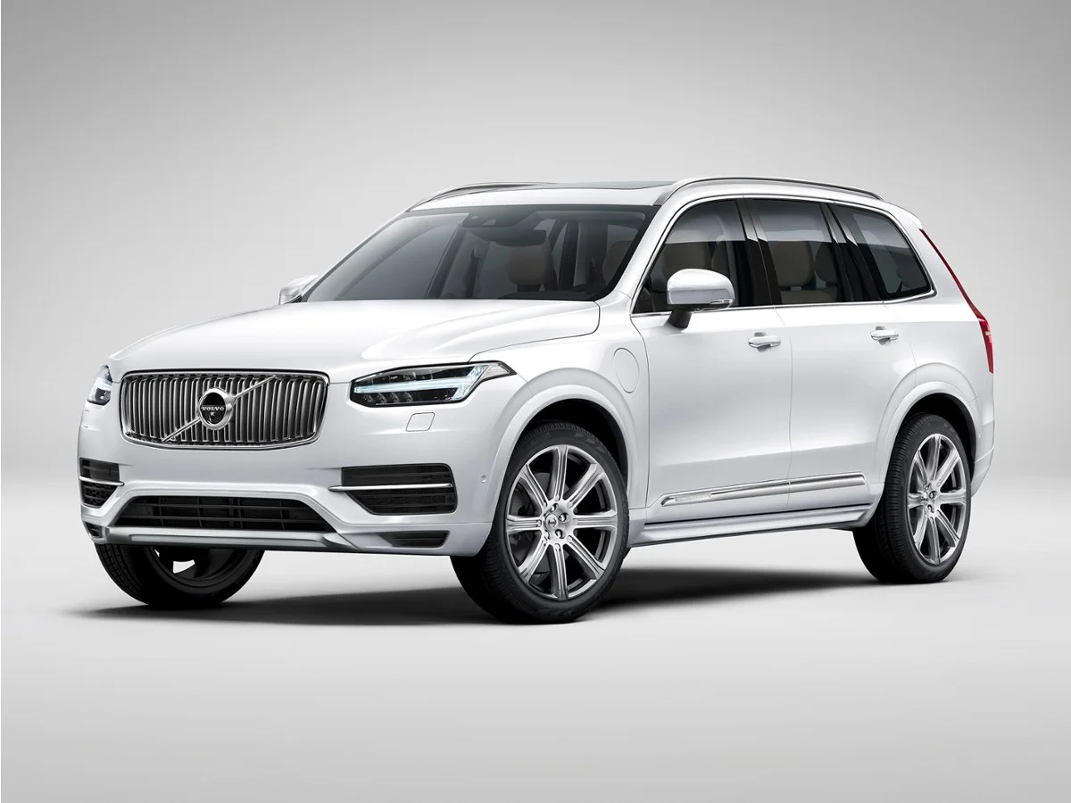 Used 2019 Denim Blue Metallic Volvo T8 Inscription image 1