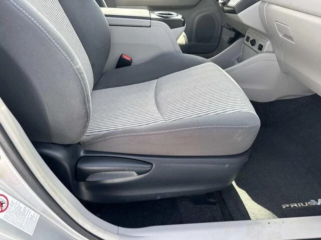 Used 2015 Classic Silver Metallic Toyota Three image 11