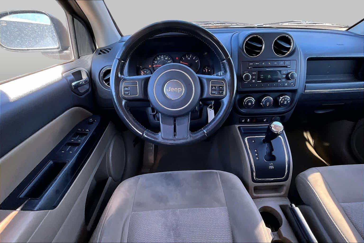 Used 2011 Brilliant Black Crystal Pearl Jeep Latitude image 5