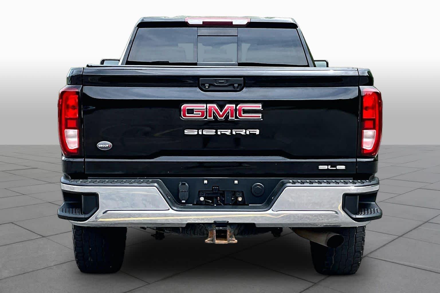 Used 2020 Onyx Black GMC SLE image 5