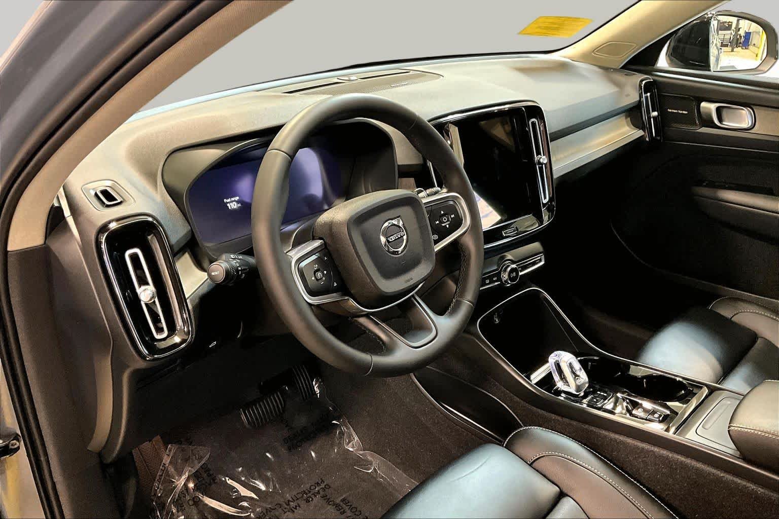Used 2023 Thunder Grey Metallic Volvo Ultimate Dark Theme image 17