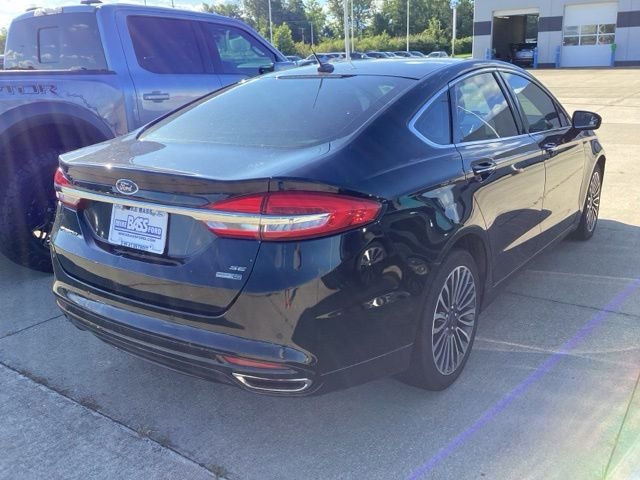 Used 2017 Shadow Black Ford SE image 10