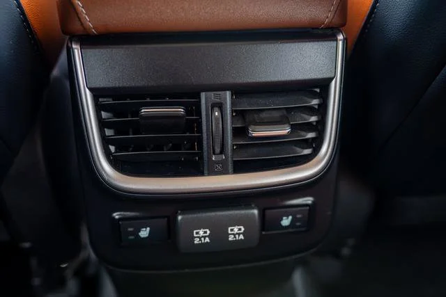 Used 2020 Autumn Green Metallic Subaru Touring image 28