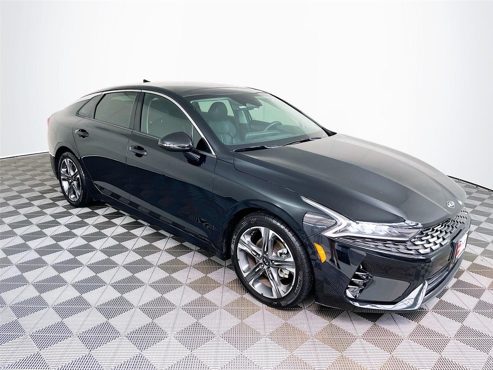 2021 Kia Optima EX FWD's photo