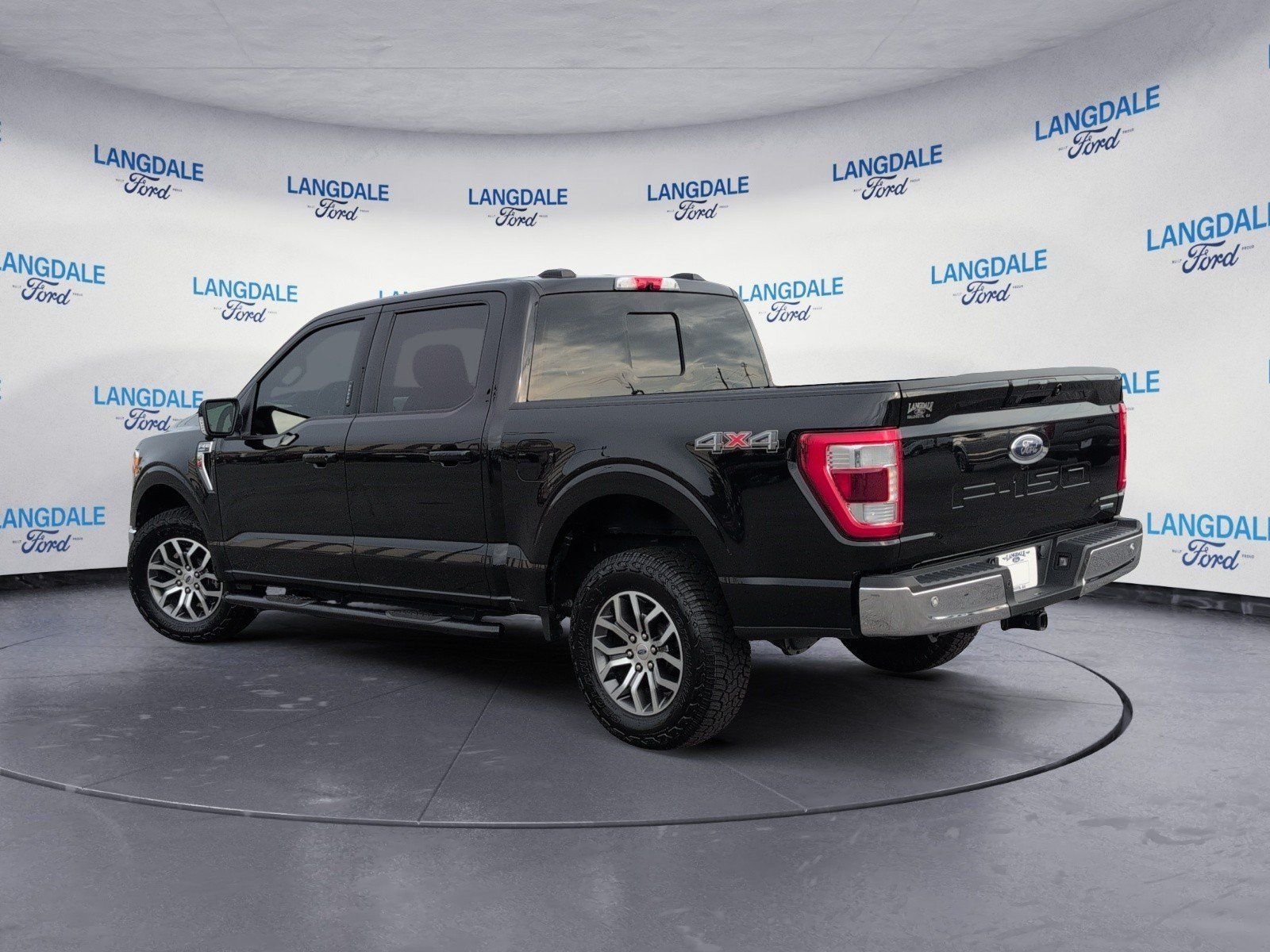 Used 2022 Agate Black Metallic Ford Lariat image 9