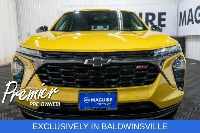 Used 2024 Yellow Chevrolet 1RS image 3