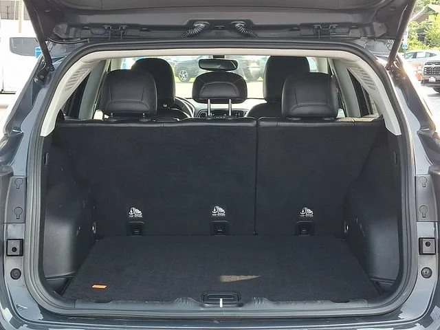 Used 2018 Gray Jeep Limited 4x4 image 30