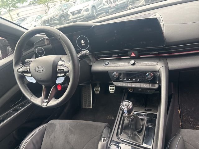 Used 2024 Ultimate red Hyundai  image 10