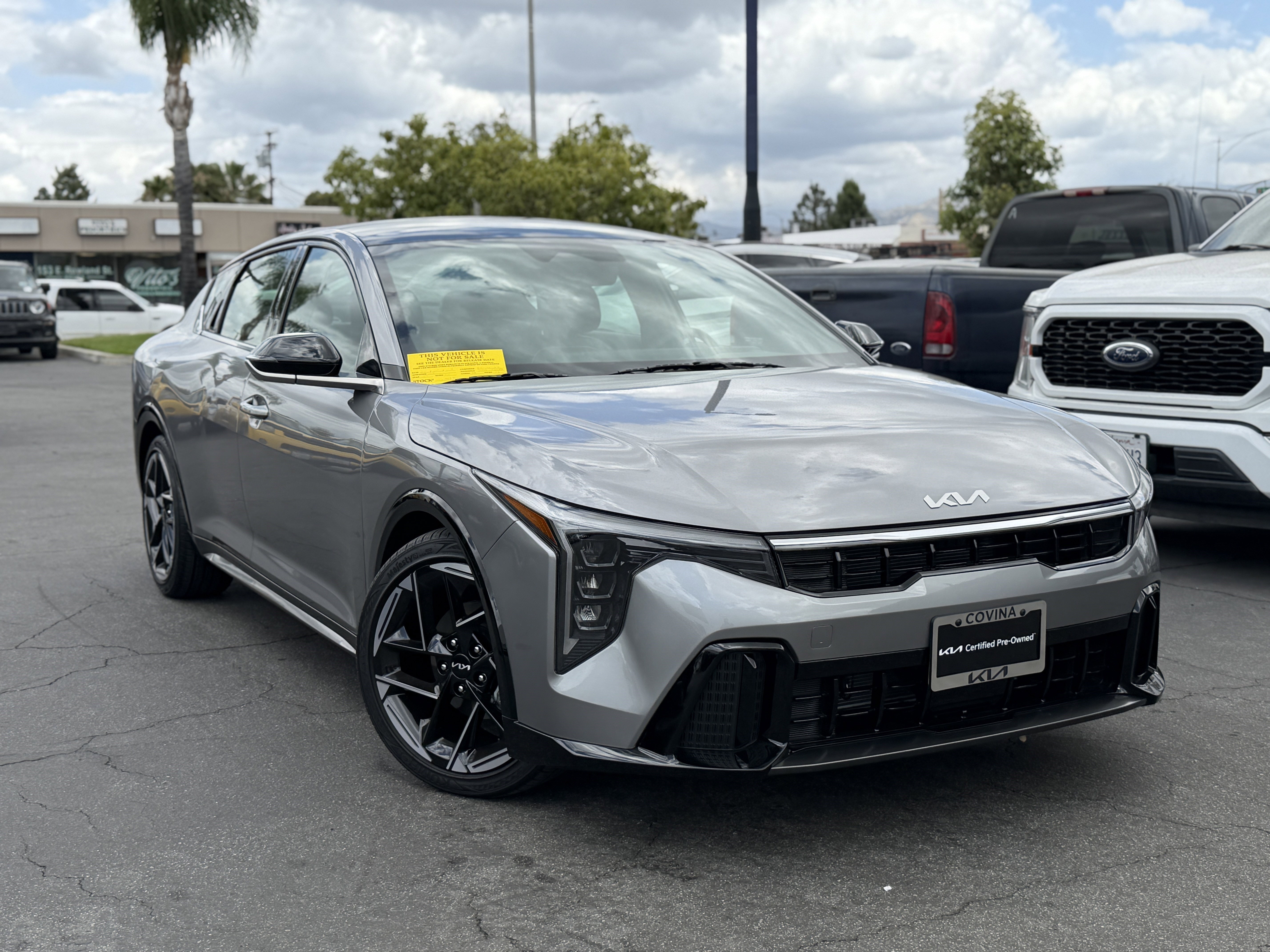 2025 Kia K4 GT-Line AT's photo
