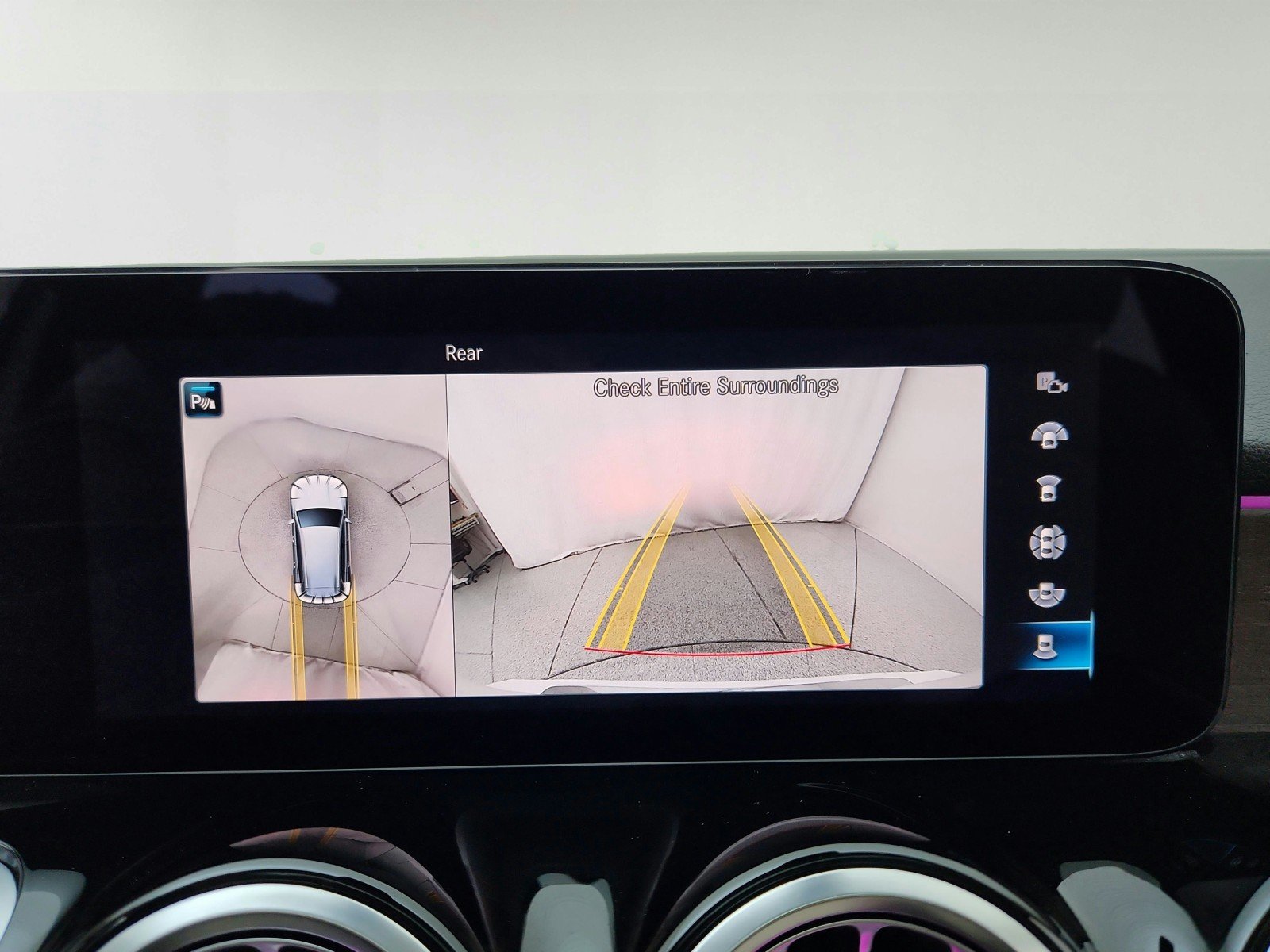 Used 2023 Polar White Mercedes-Benz GLB 250 image 35