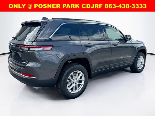 New 2026 Baltic Gray Metallic Clear-Coat Exterior Paint Jeep Laredo X image 5