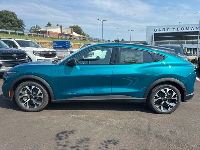 New 2026 Adriatic Blue Metallic Ford Select image 2