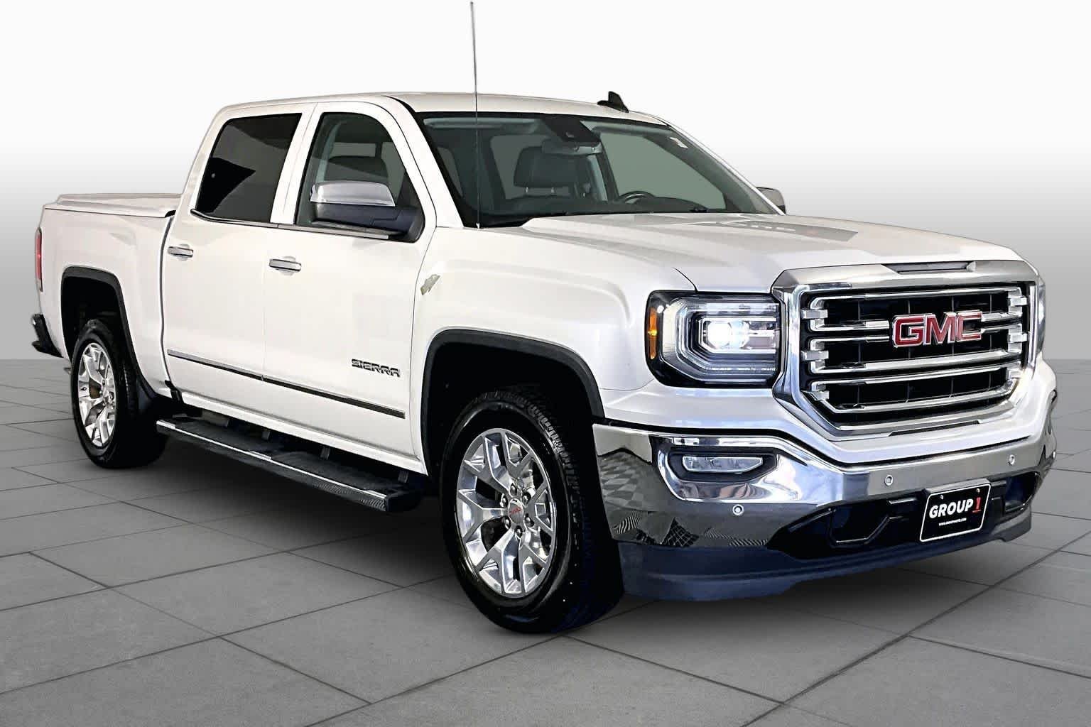 Used 2017 White Frost Tricoat GMC SLT image 3