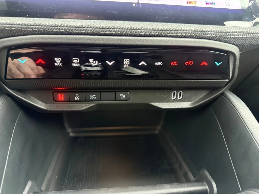 New 2026 Silver Jeep Laredo image 25
