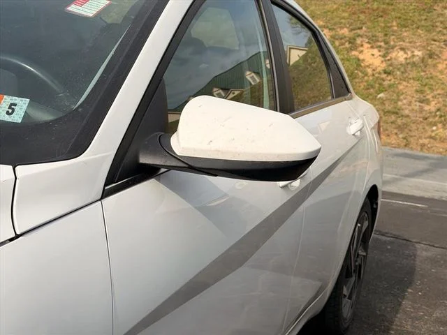 Used 2024 White Hyundai SEL image 25