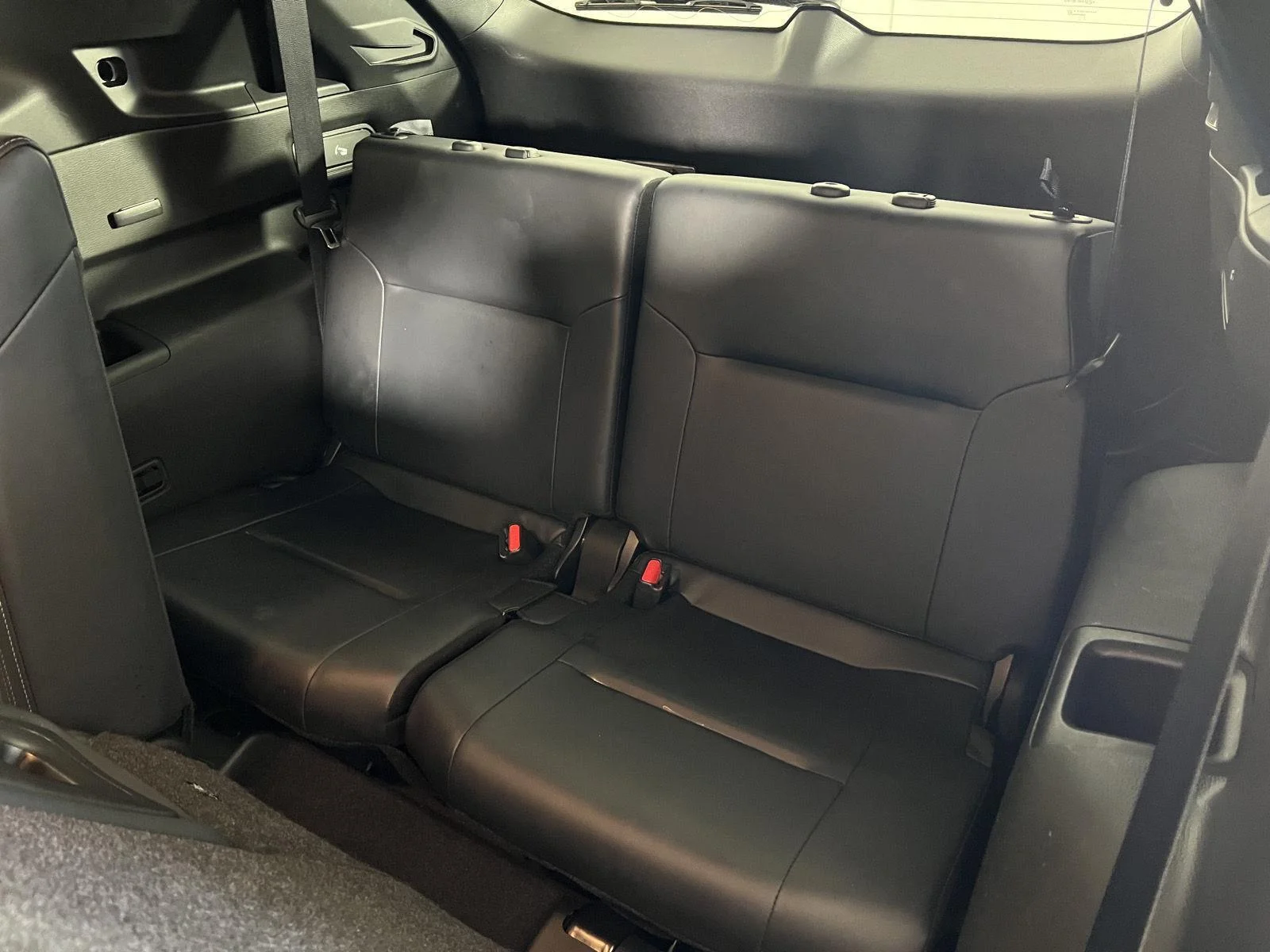 Used 2023 White Diamond Mitsubishi SE image 29