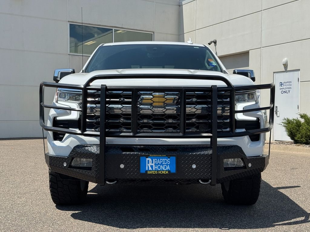 Used 2025 Chevrolet Silverado 1500 LTZ with VIN 1GCUKGE85SZ118661 for sale in Coon Rapids, Minnesota