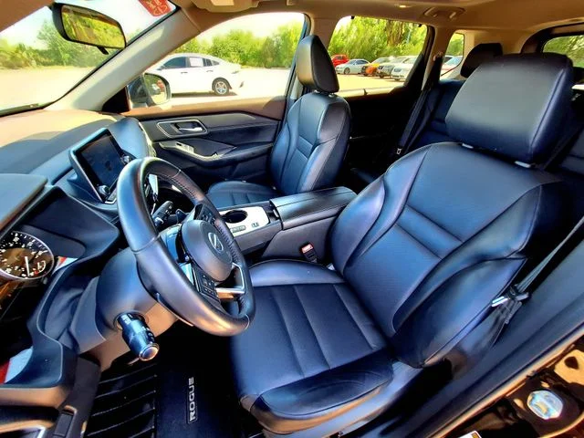 Used 2021 Black Nissan SV image 10
