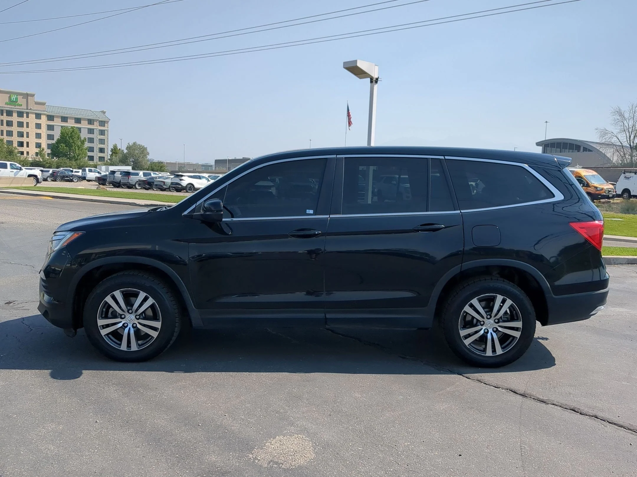 Used 2017 Modern Steel Metallic Honda EX-L image 2