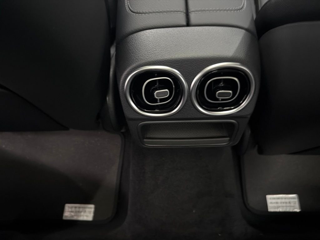 New 2026 Cirrus Silver Metallic Mercedes-Benz C 300 image 23